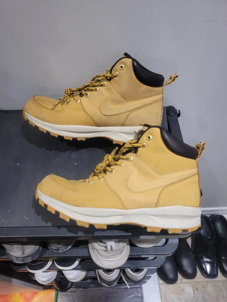 Nike Manoa Boots Size 8.5 image indicator(4)