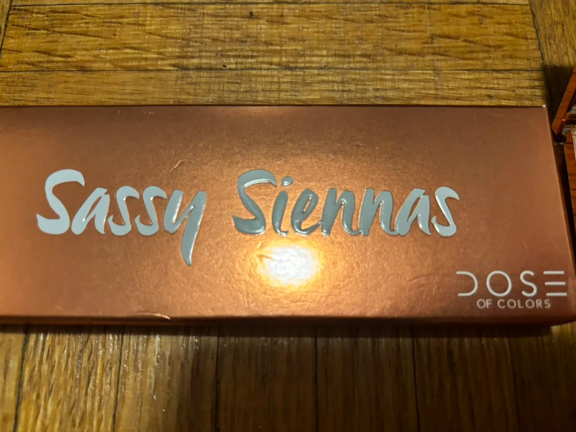 Dose of Colors Sassy Siennas Eyeshadow Palette image indicator(2)