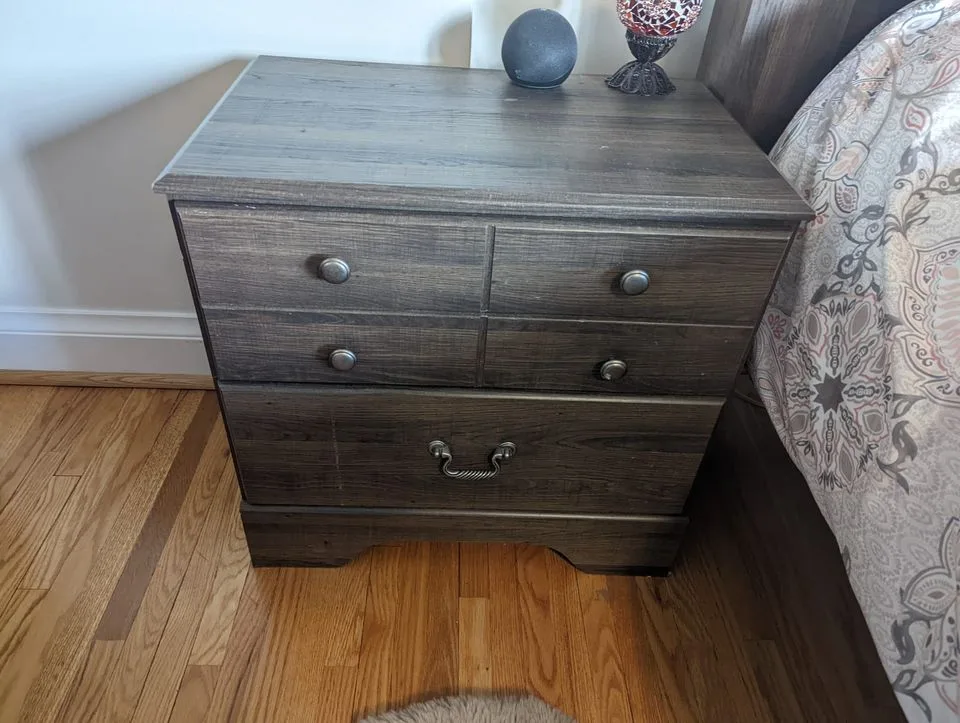 Queen Size Bedroom Set image indicator(5)