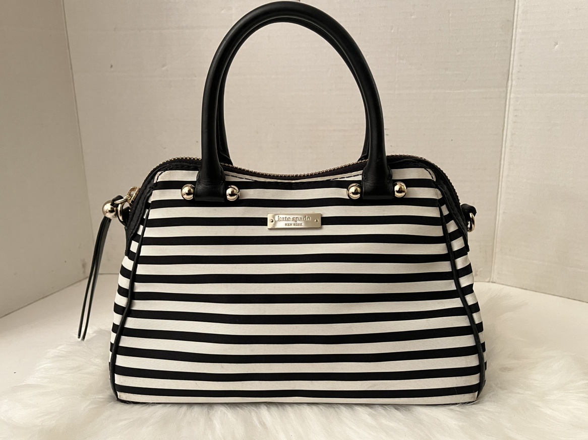 👜 Kate Spade Black & White Striped Satchel Bag👜