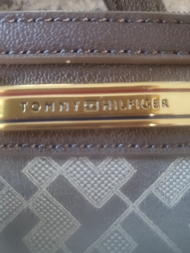 Tommy Hilfiger Handbag image indicator(2)