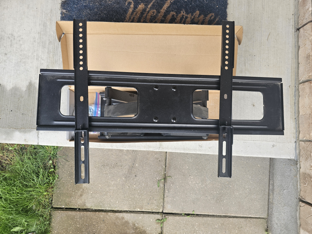 Fully Extendable Tv Mount (37-70") - photo 2