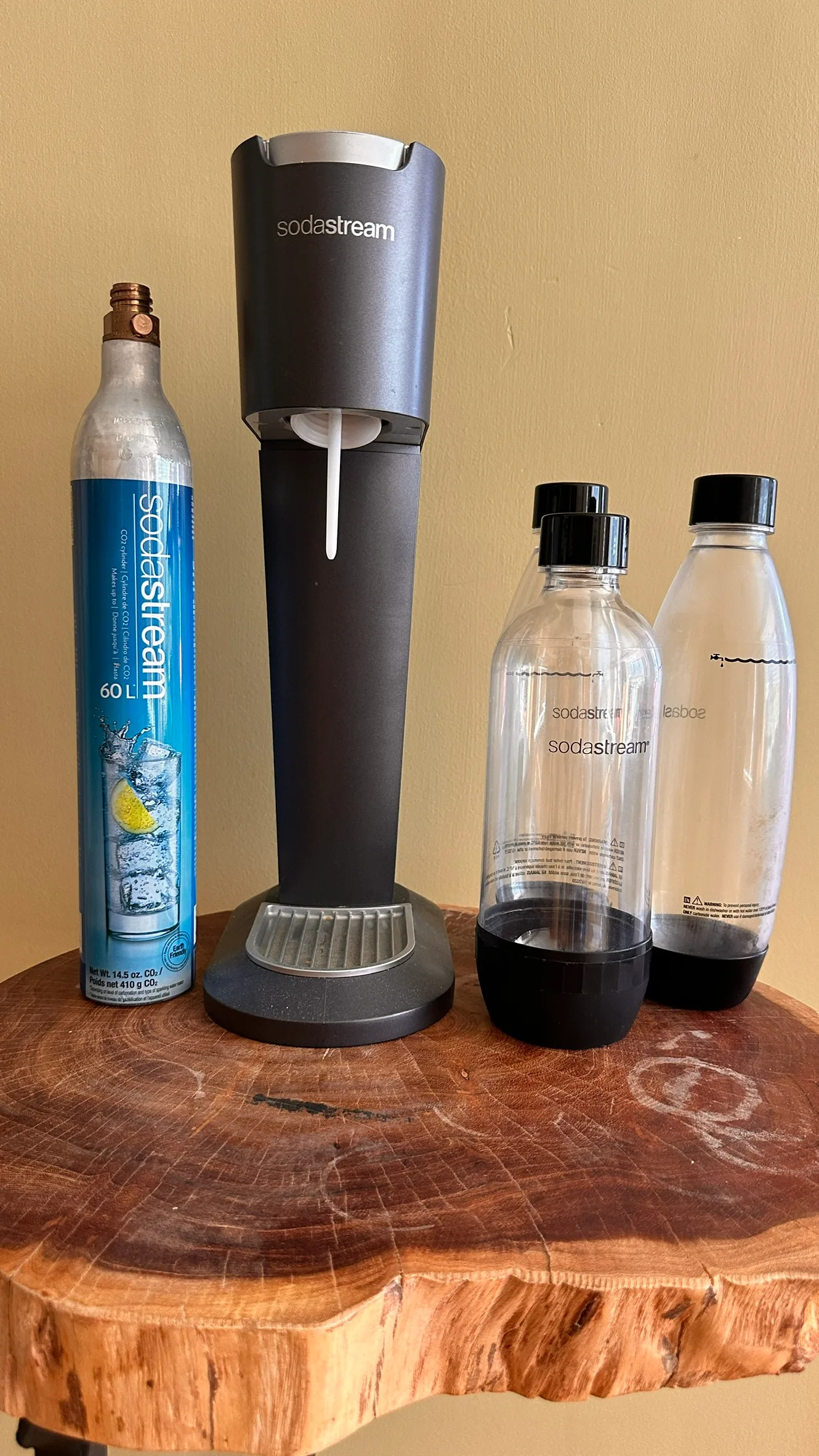 SodaStream Sparkling Water Maker with 3 x 1L bottles thumbnail