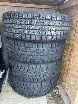 Set of 4 TOYO Observe GSi5 Winter Tires with Rims