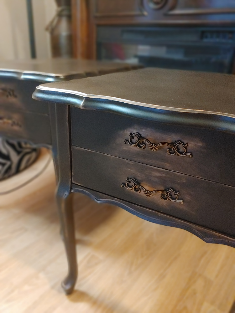Koehler french provincial side tables - photo 3