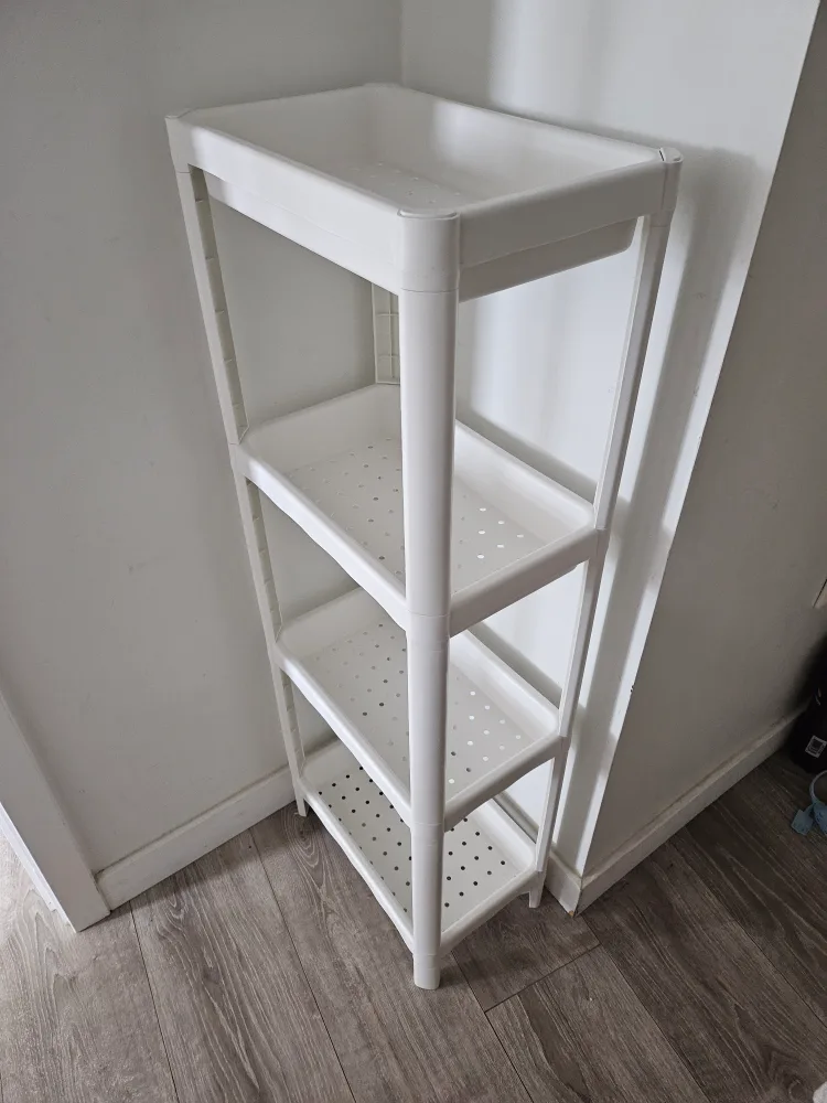 VESKEN shelf (IKEA) #freecycle thumbnail