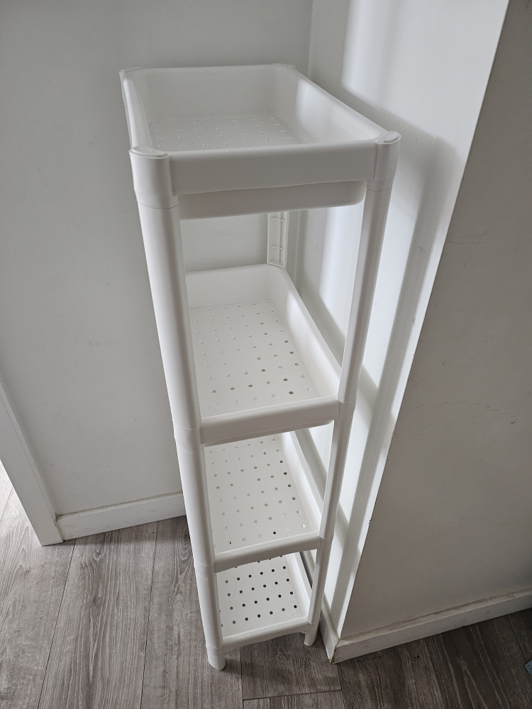 VESKEN shelf (IKEA) #freecycle - photo 2