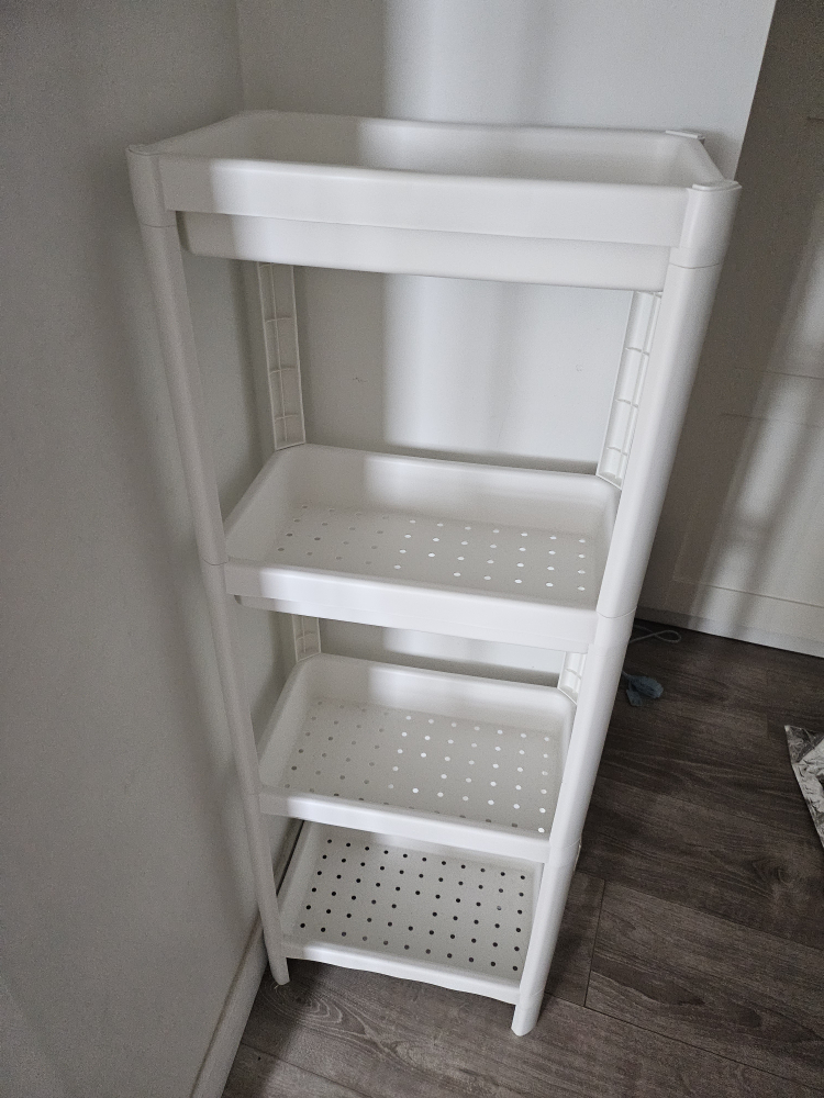 VESKEN shelf (IKEA) #freecycle - photo 3