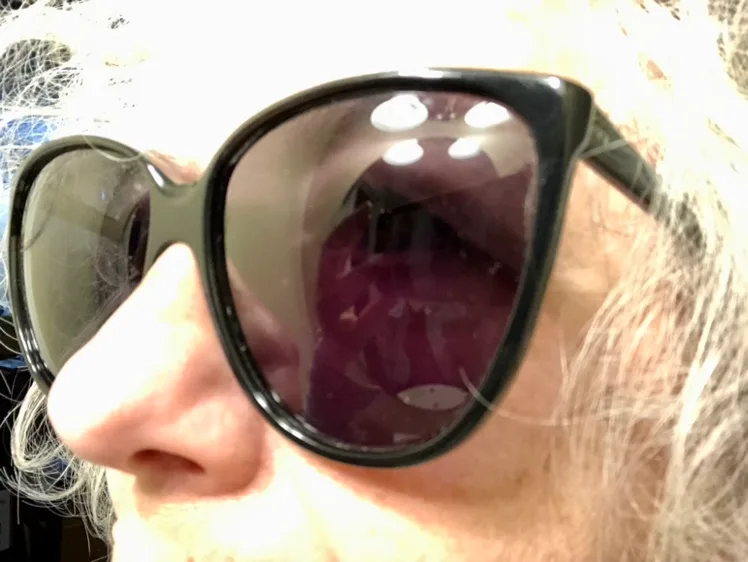 Vintage 80’s Oversized Cat-Eye Black Sunglasses image indicator(3)