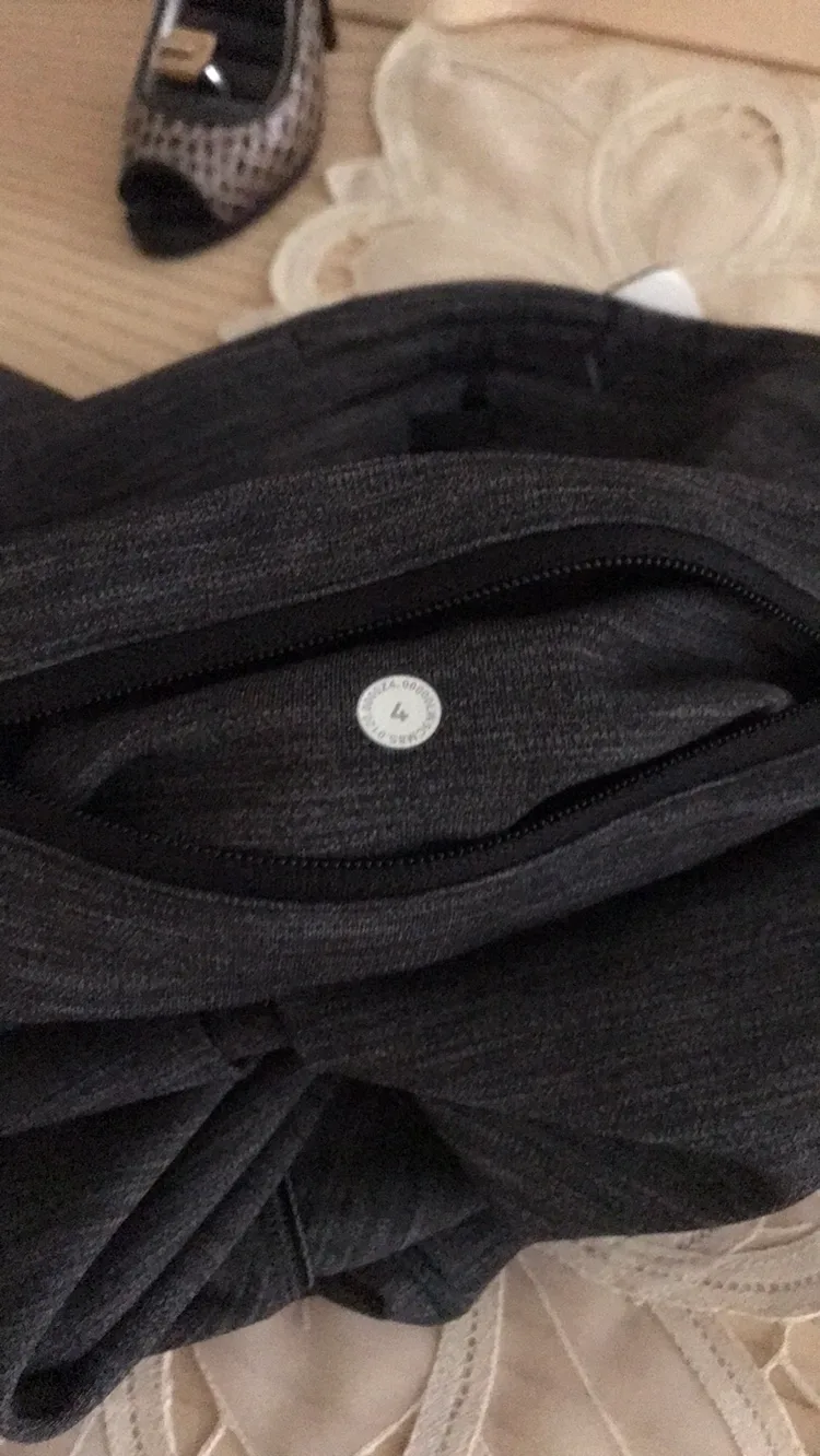 Lululemon Speed Up Tight 28" - Heathered Black Size 4 image indicator(5)