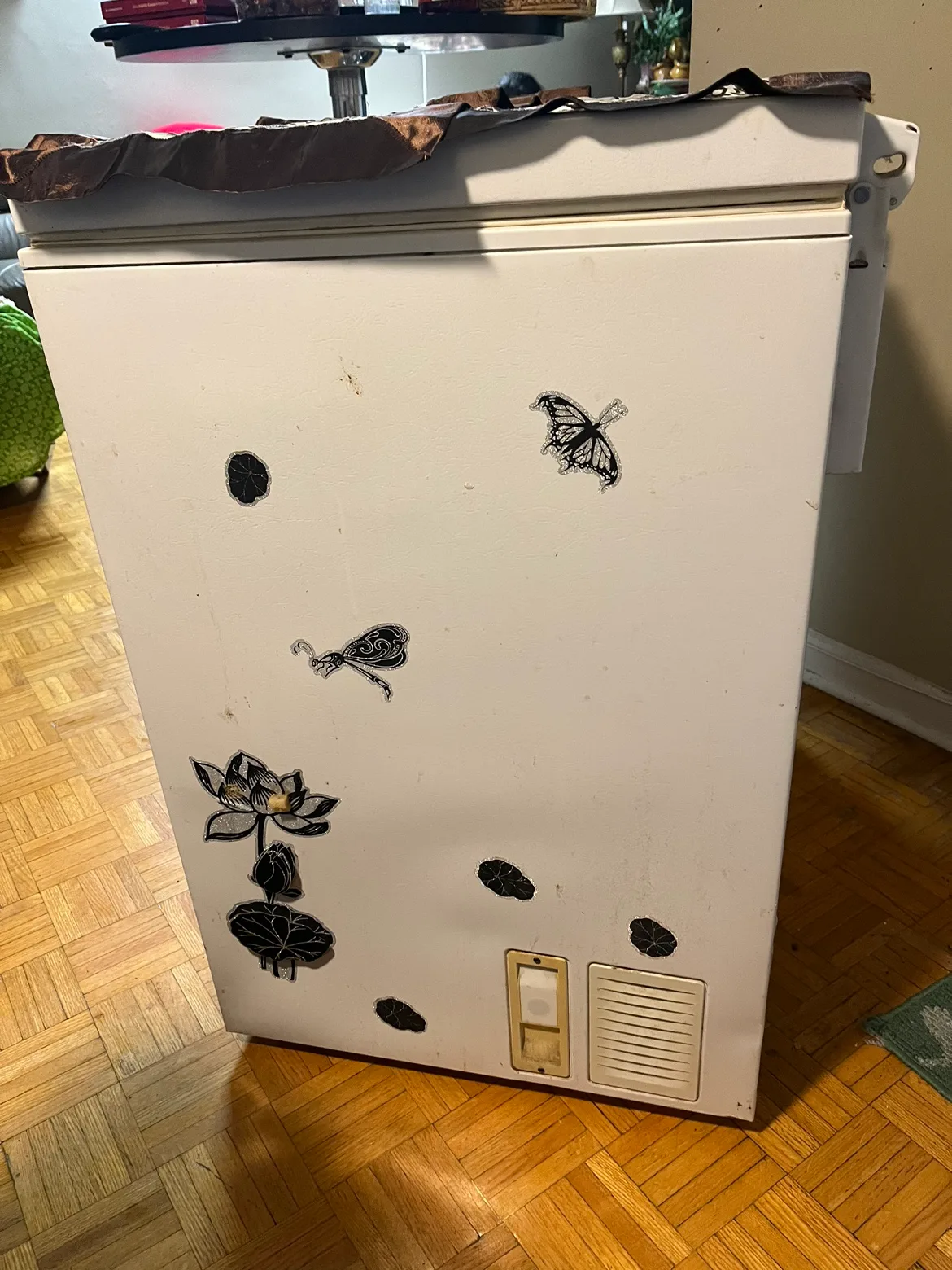 7 Cubic Ft. WC Wood Chest Freezer Model # C07NAS image indicator(3)