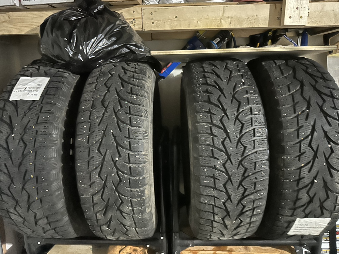 235-65-17 Toyo Observe G3-Ice 5x114.3