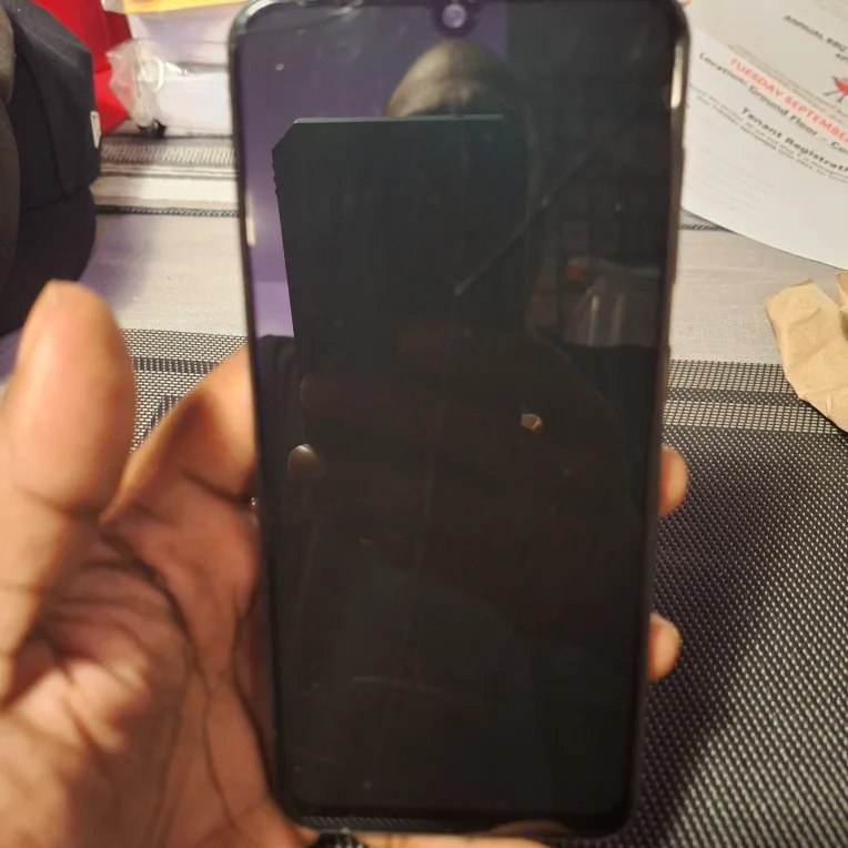 Samsung A50 64 GB unlocked image indicator(3)