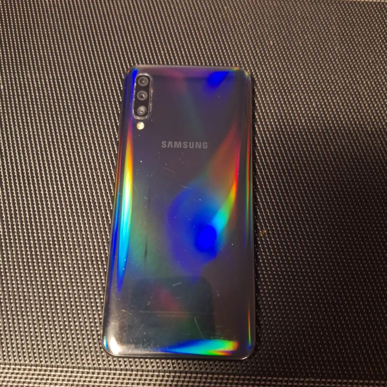 Samsung A50 64 GB unlocked image indicator(4)