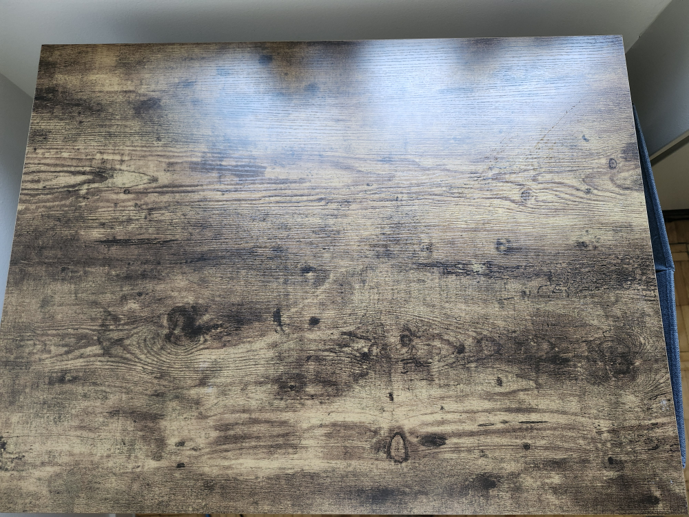 desk - photo 2