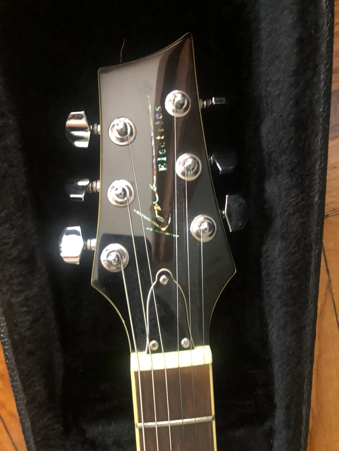 Kona Electric Guitar image indicator(3)