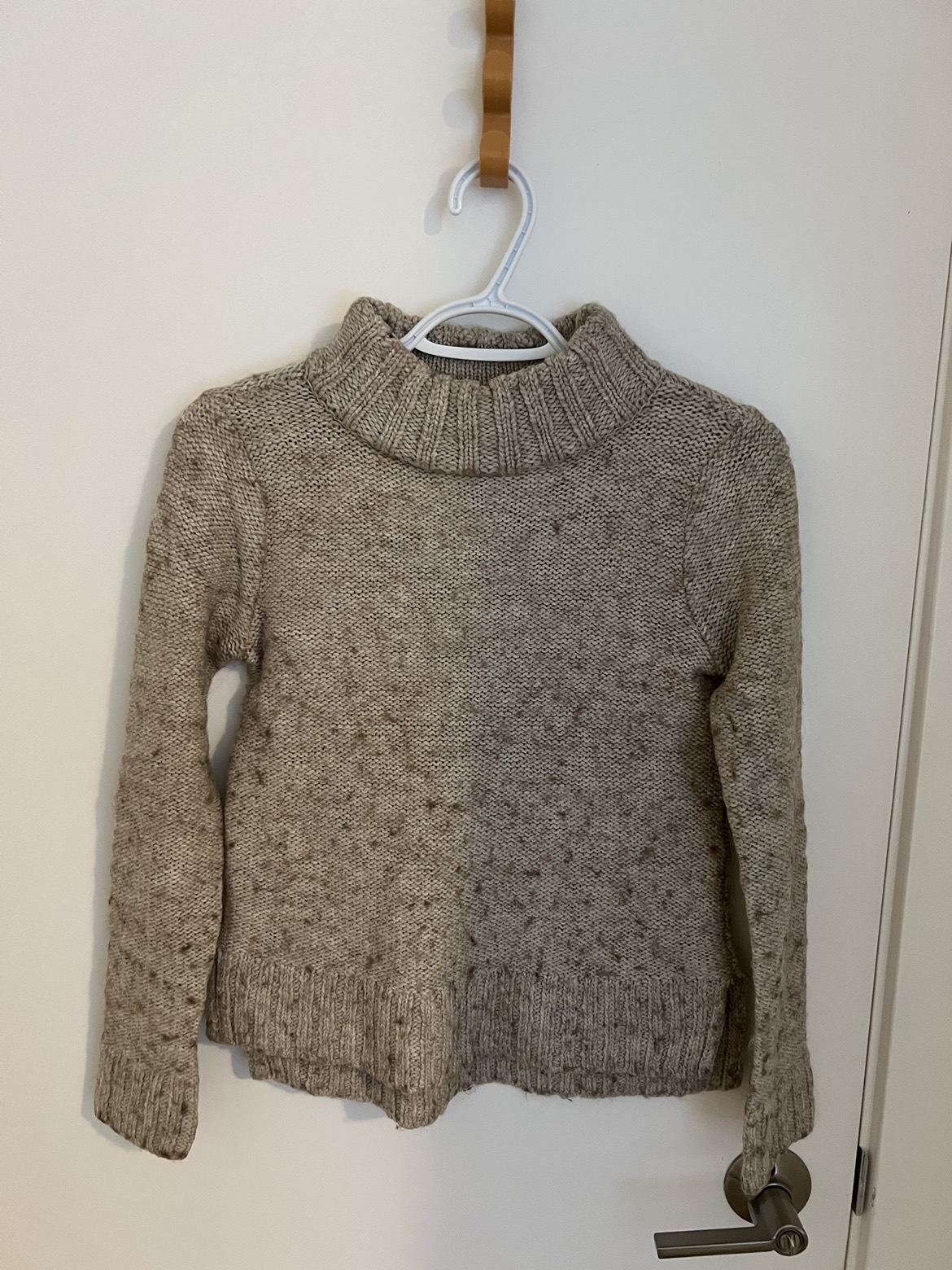 Hollister sweater