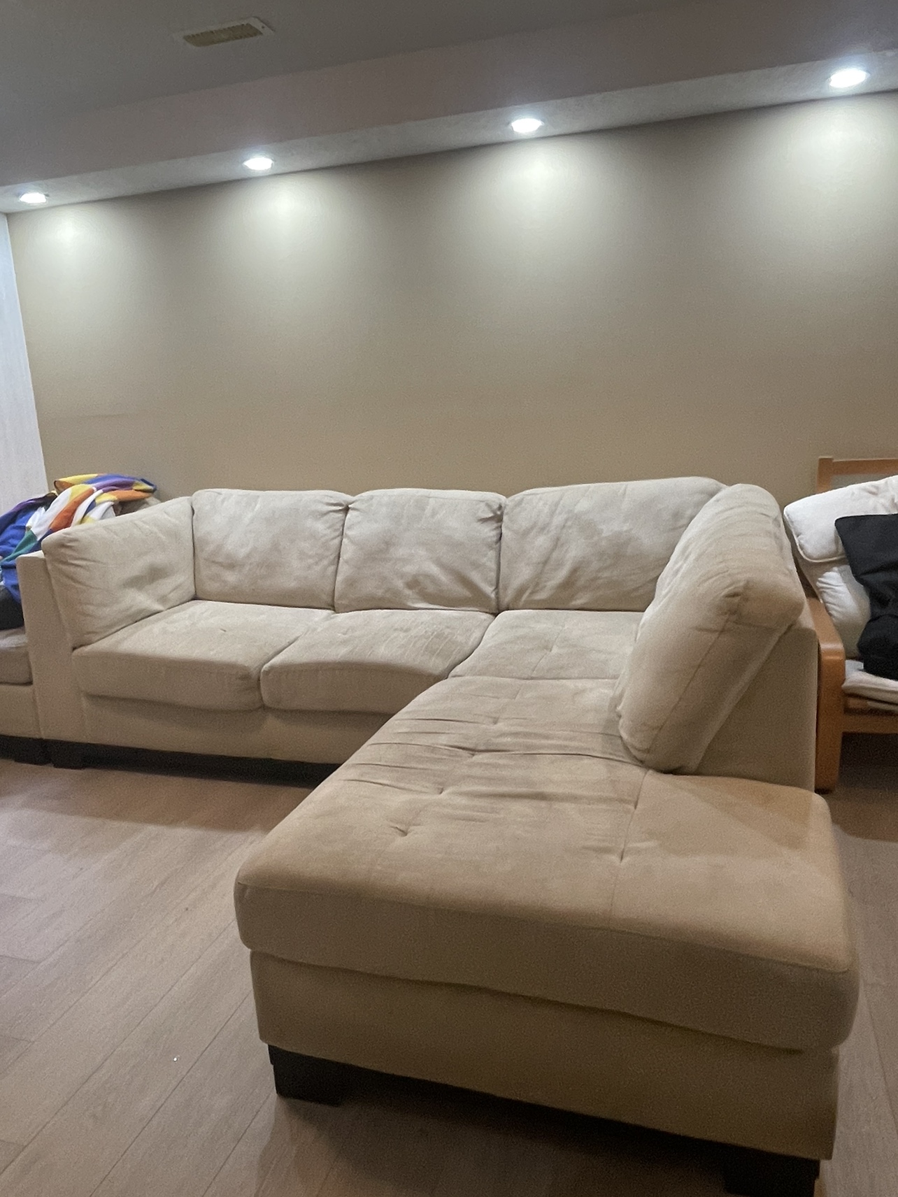 Moving out sale !