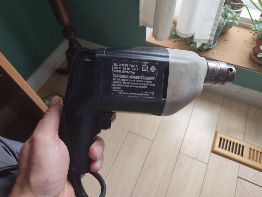 #freecycle Black Decker 10mm Drill - photo 2