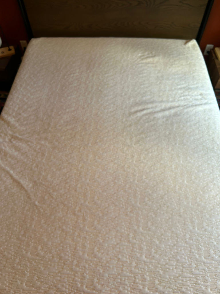 Queen Mattress and Bedframe - photo 5