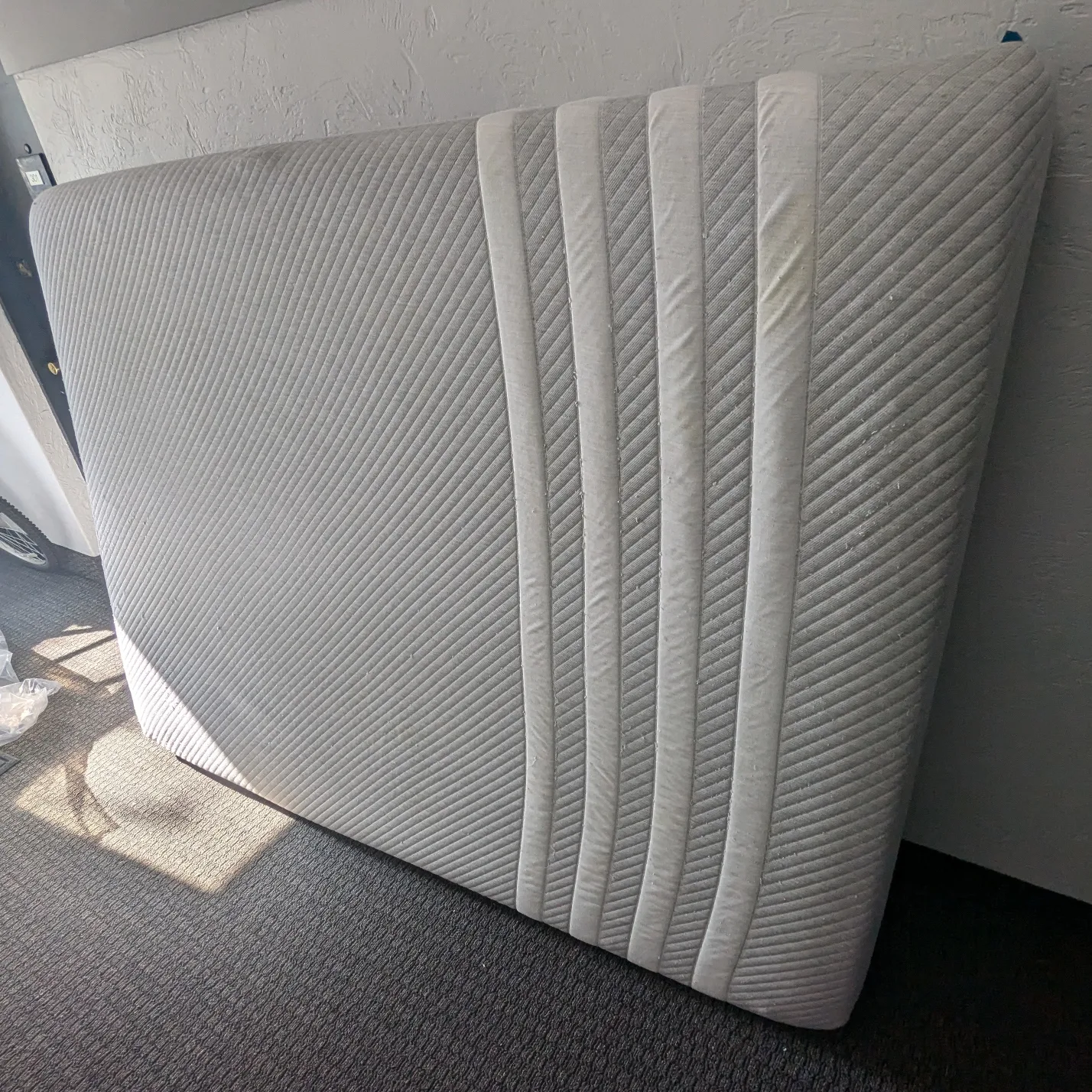 Queen size Leesa foam mattress thumbnail