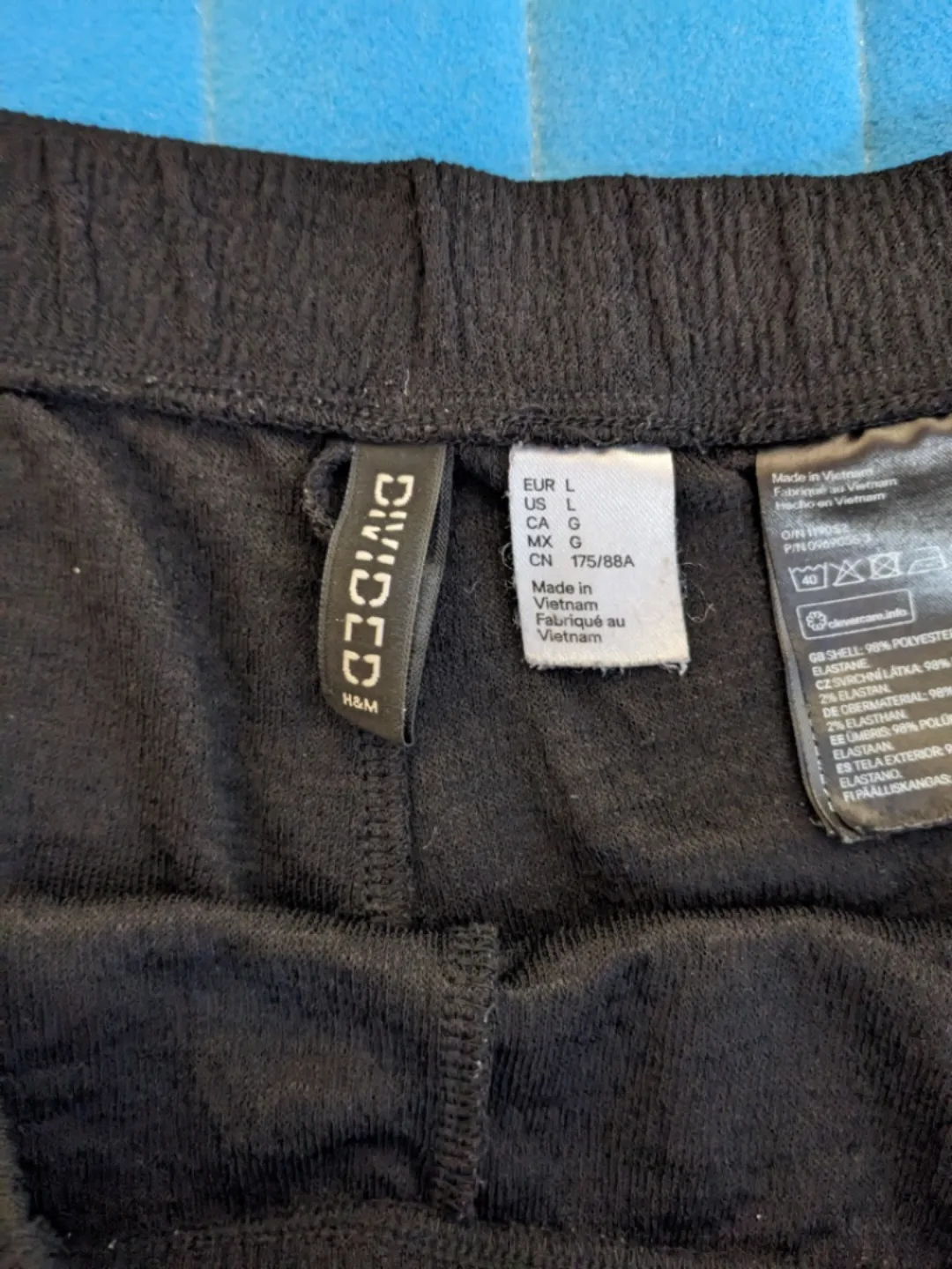 H&M Black Shorts image indicator(6)