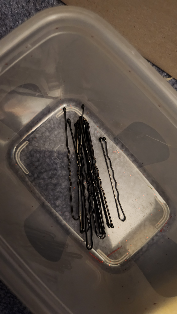 Rose and Rhinestone hair accessories - photo 4