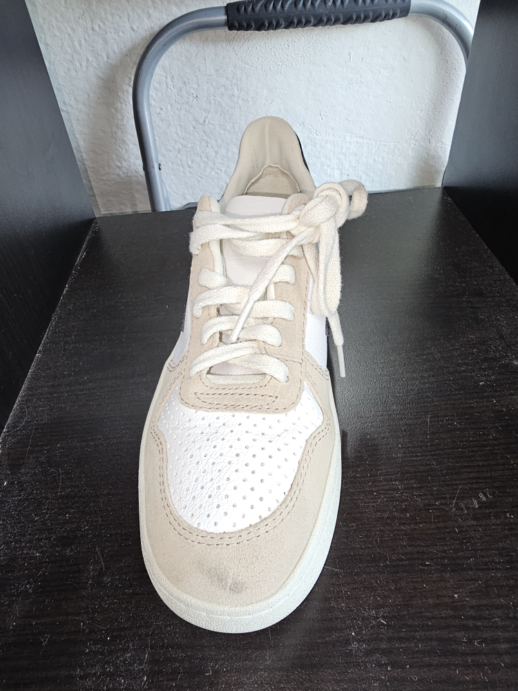VEJA Sneakers