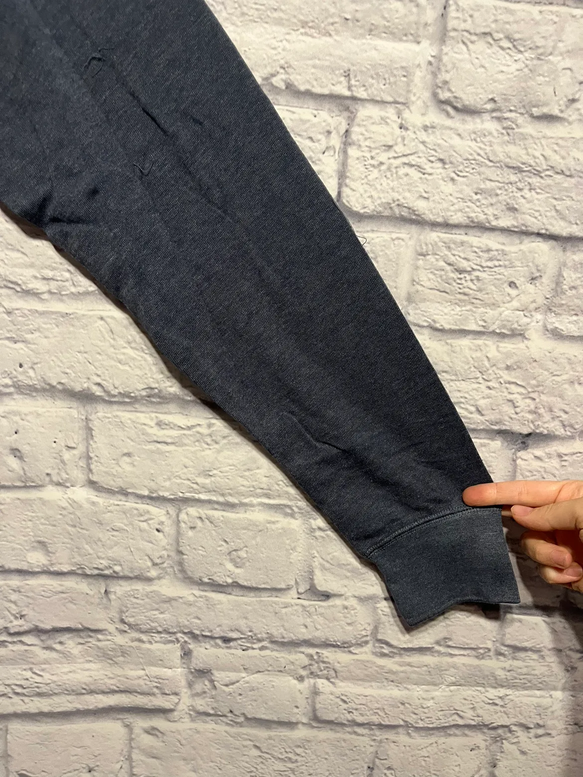 NWOT Yellowstone Dutton Ranch Sweatshirt Large image indicator(3)