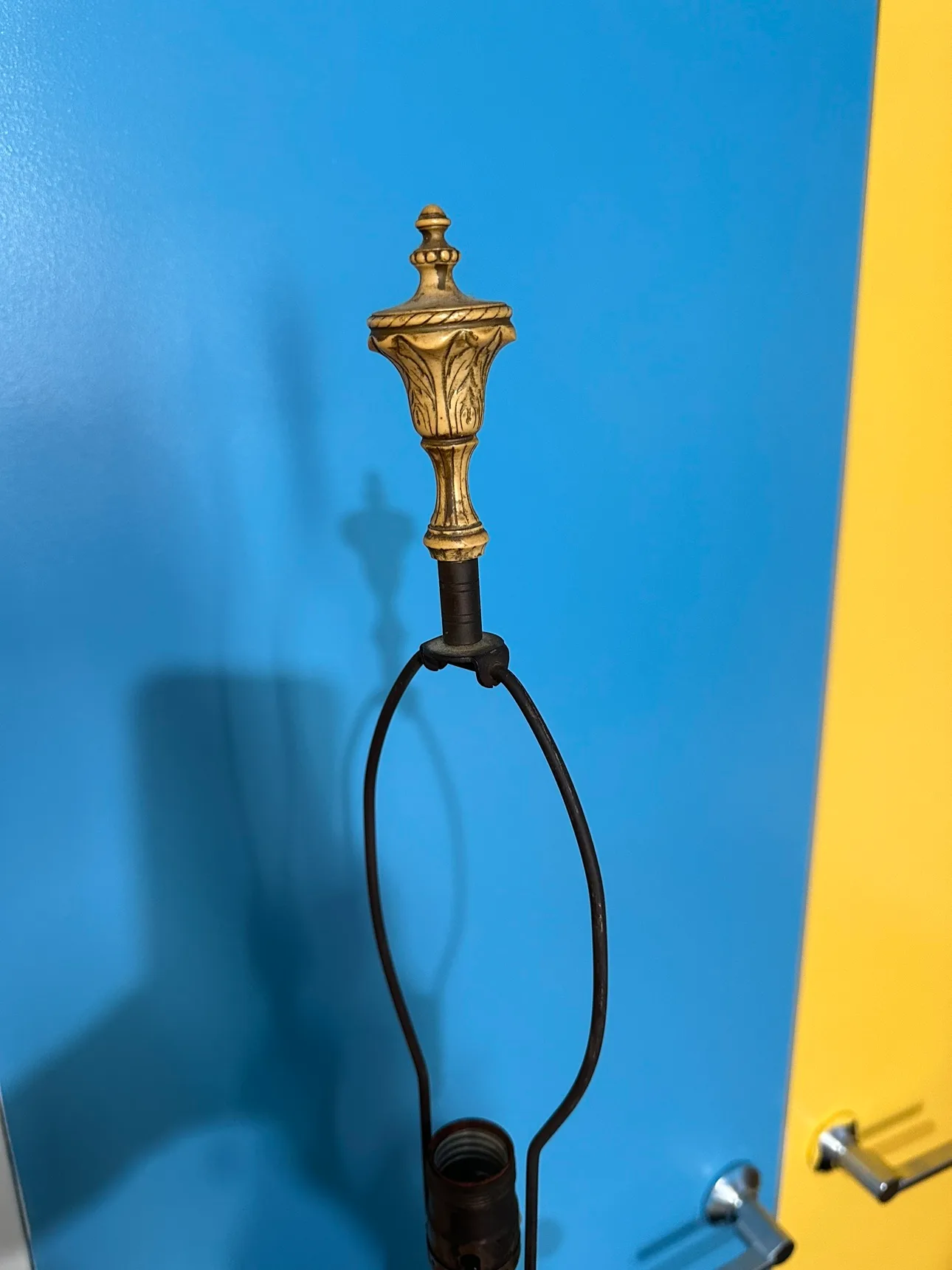 Dulak Floral Table Lamp image indicator(7)