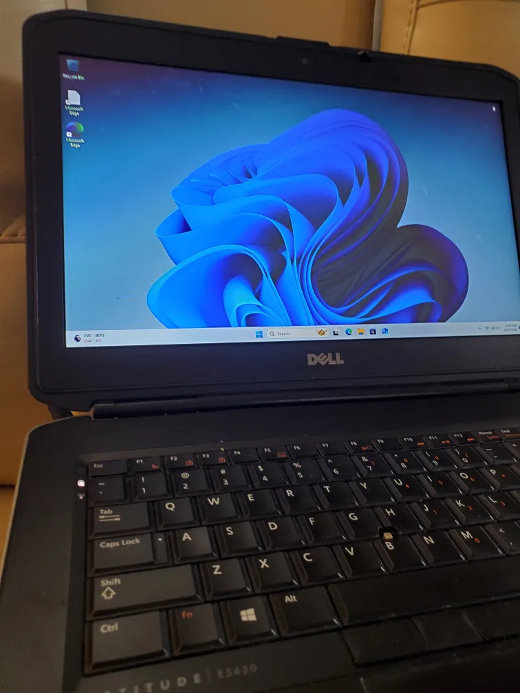 Dell Latitude E5430 Laptop thumbnail