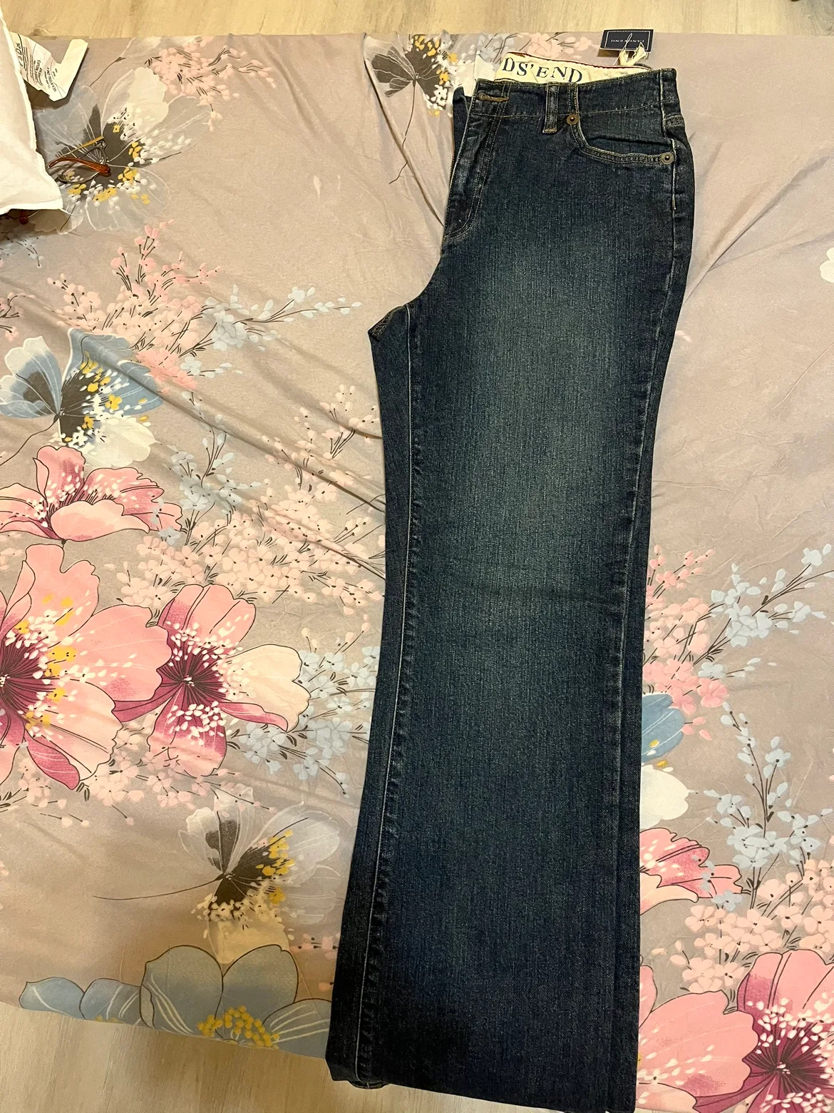 Women’s Jean DS’ End Size 6 Brand New image indicator(3)