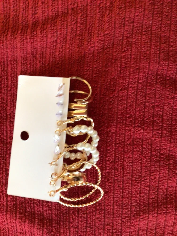 Gold & Pearl Earrings image indicator(3)