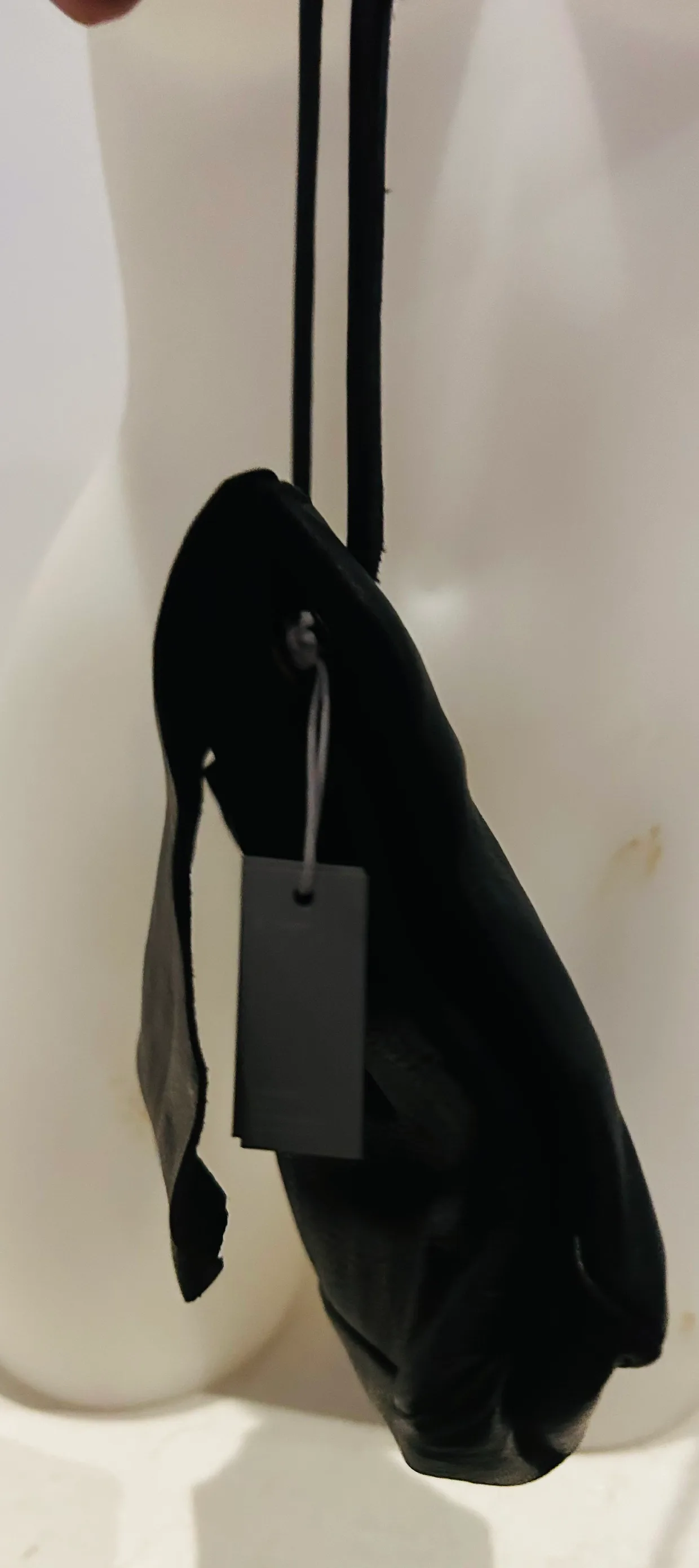 New with tags COS black leather bag image indicator(6)