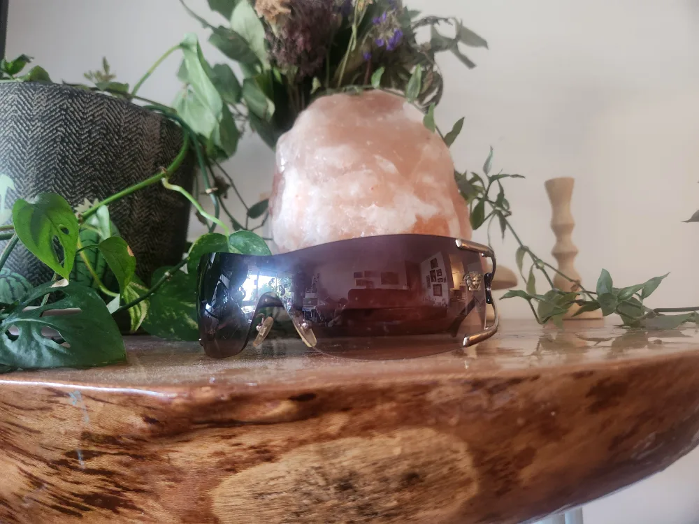 Vintage Versace Sunglassses - Black Purple Blue Gradient image indicator(2)