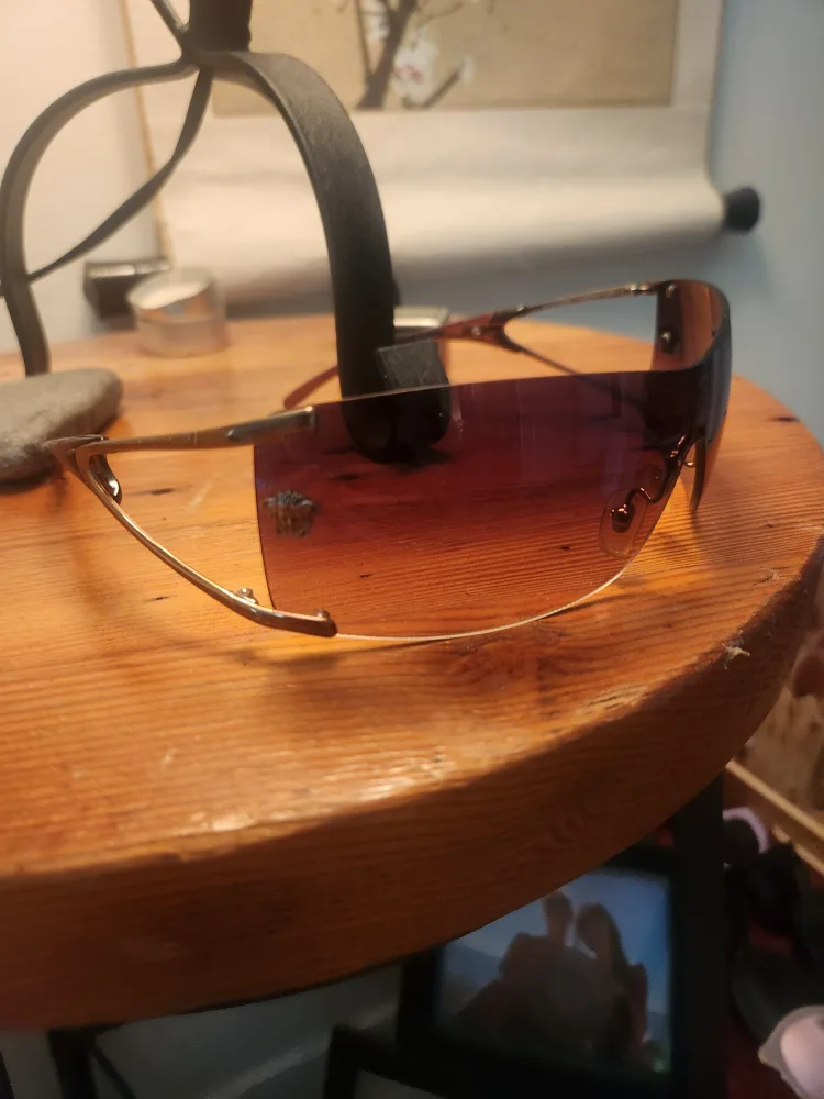 Vintage Versace Sunglassses - Black Purple Blue Gradient image indicator(5)