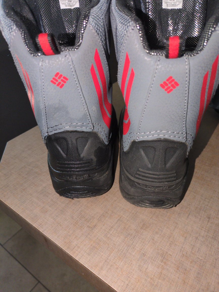 Size 7 Columbia kids snow boots - photo 4