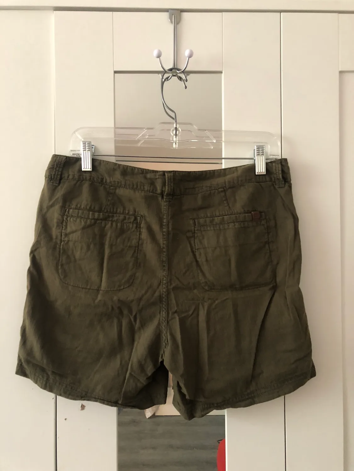 Roots Green Linen Shorts image indicator(2)