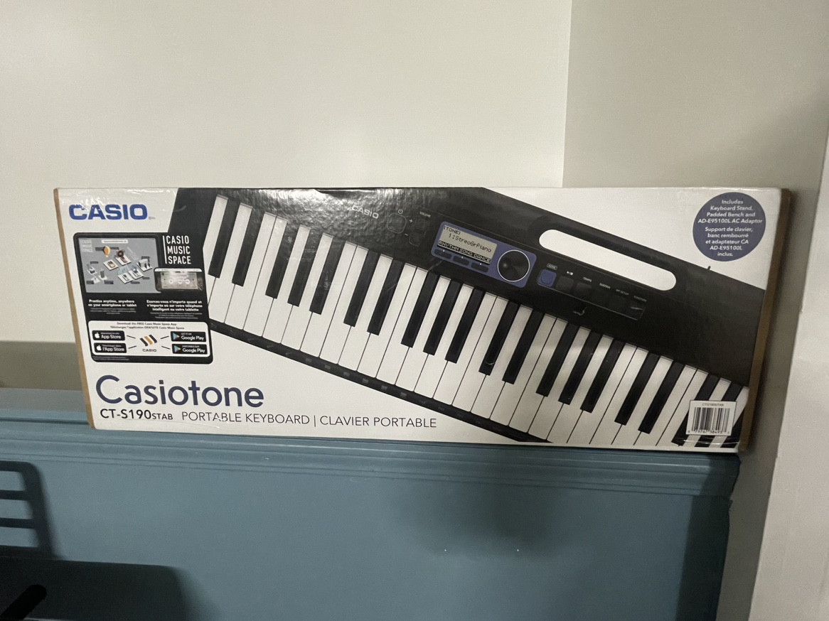 Casio keyboard with table and stool - photo 4