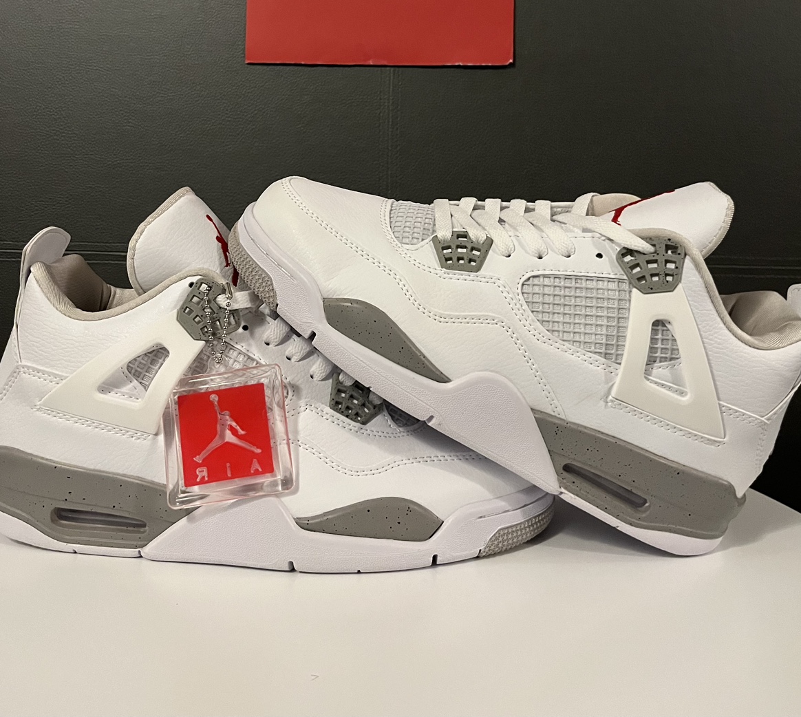 Air Jordan 4 Retro "White Oreo"