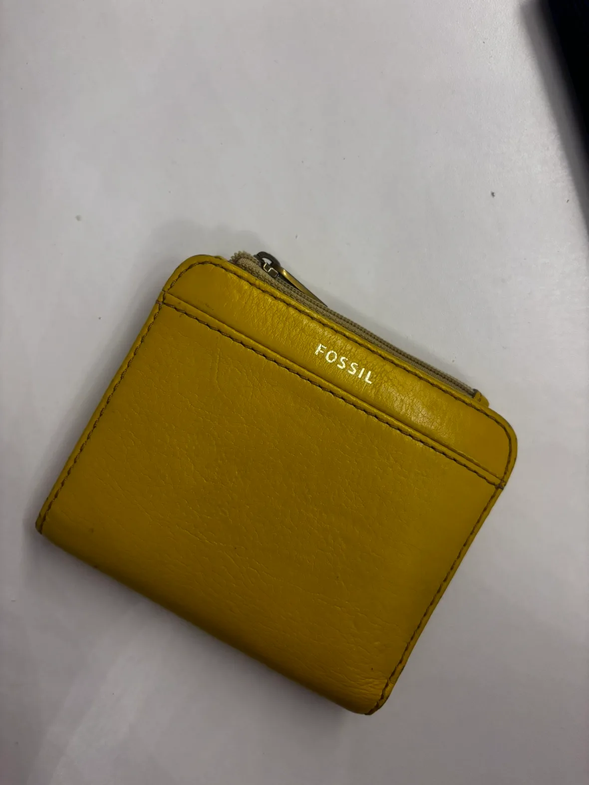 Fossil Yellow Wallet #FreeCycle thumbnail