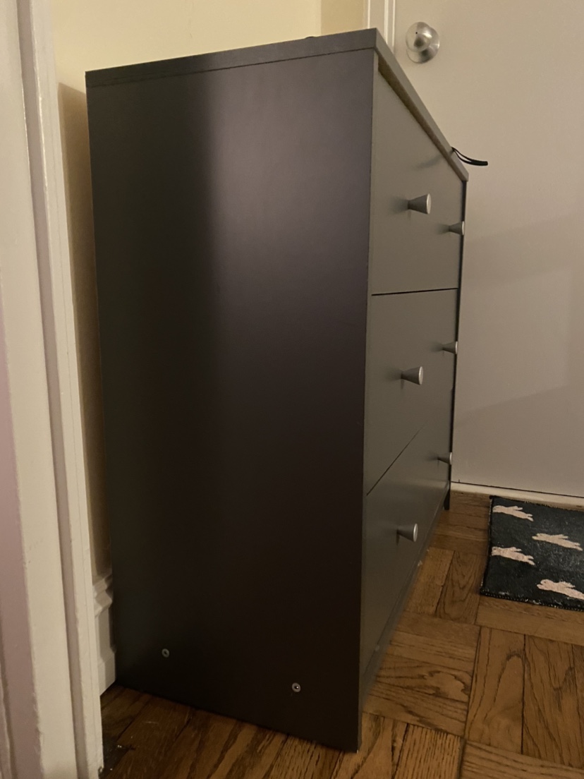Dresser, get it by 8/30 - photo 4