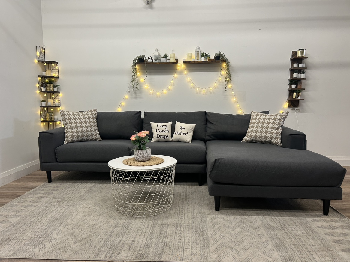 Gorgeous Sectional Sofa 🚚 Delivery Available