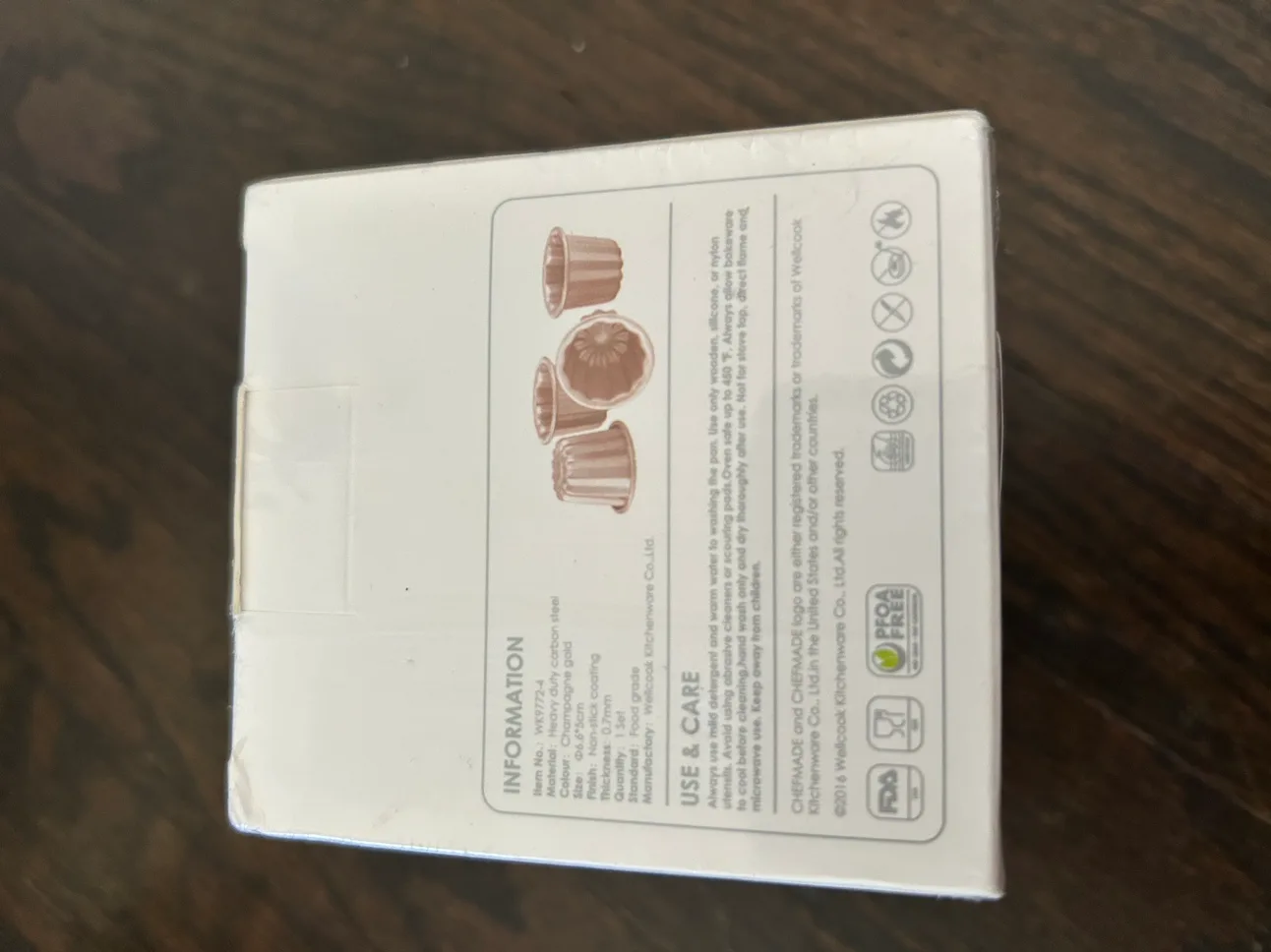 Set of 4 - Rose Gold Non-Stick Cannelle Moulds image indicator(2)