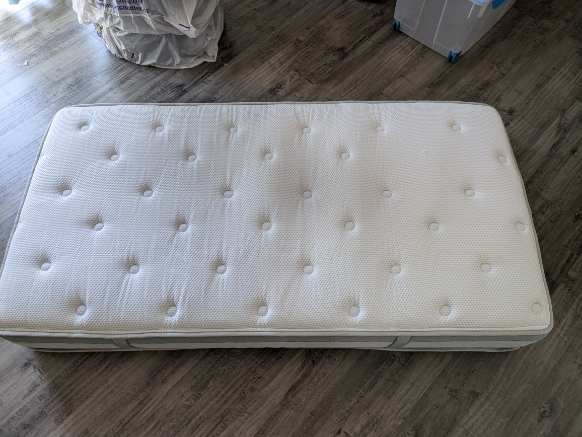 Twin bed mattress