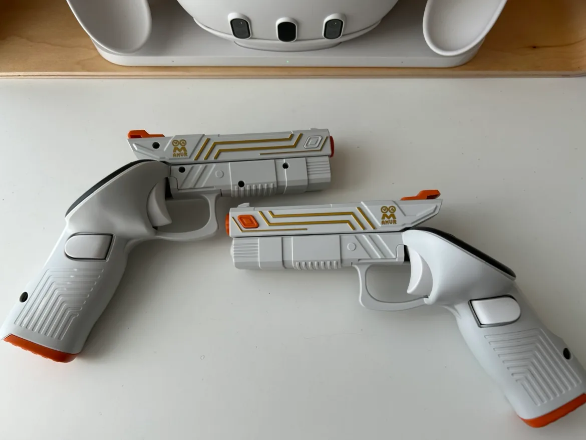 AMVR Pistol Grips for Meta Quest Touch Controllers image indicator(5)