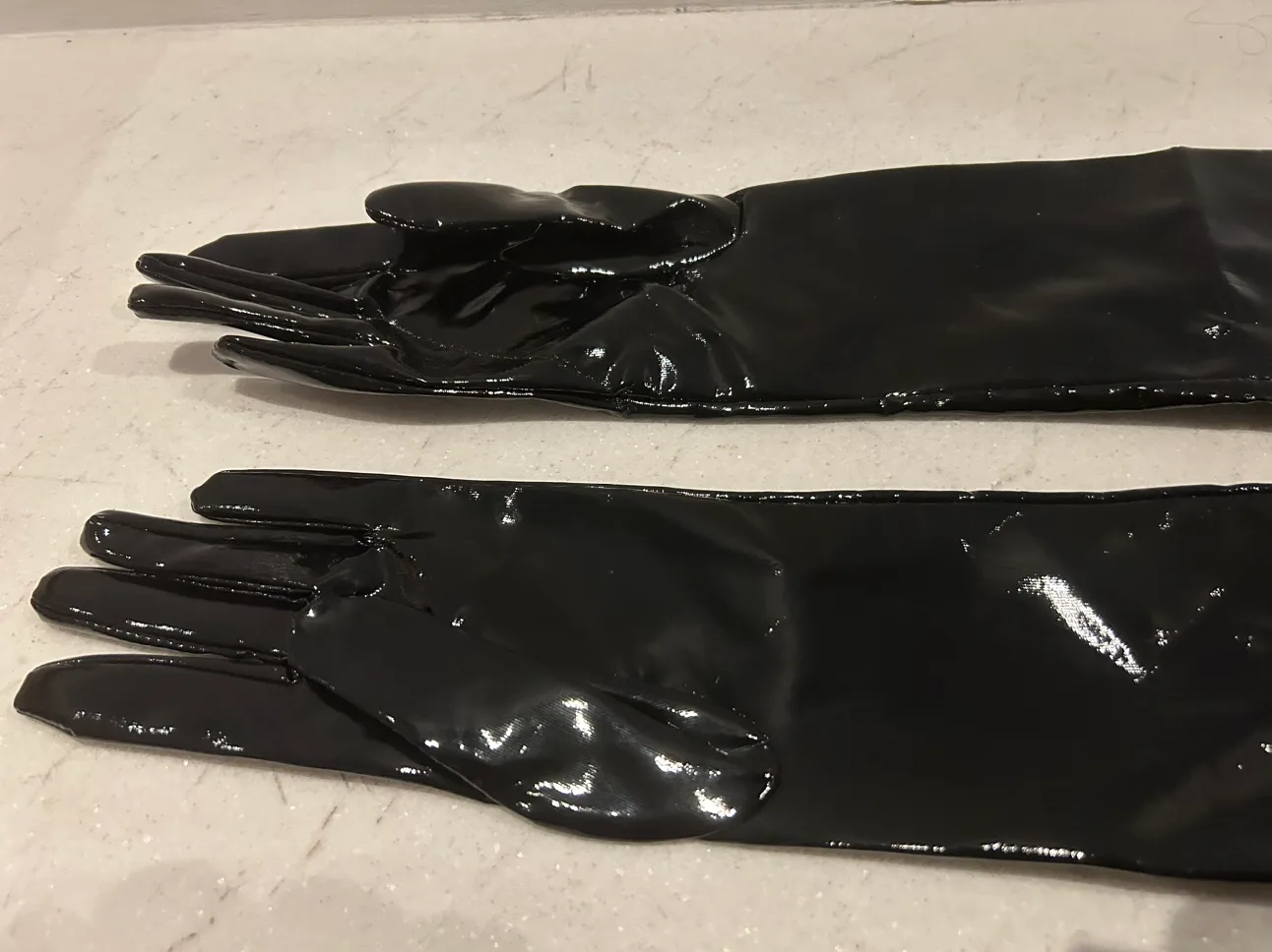 Black vinyl long gloves image indicator(4)