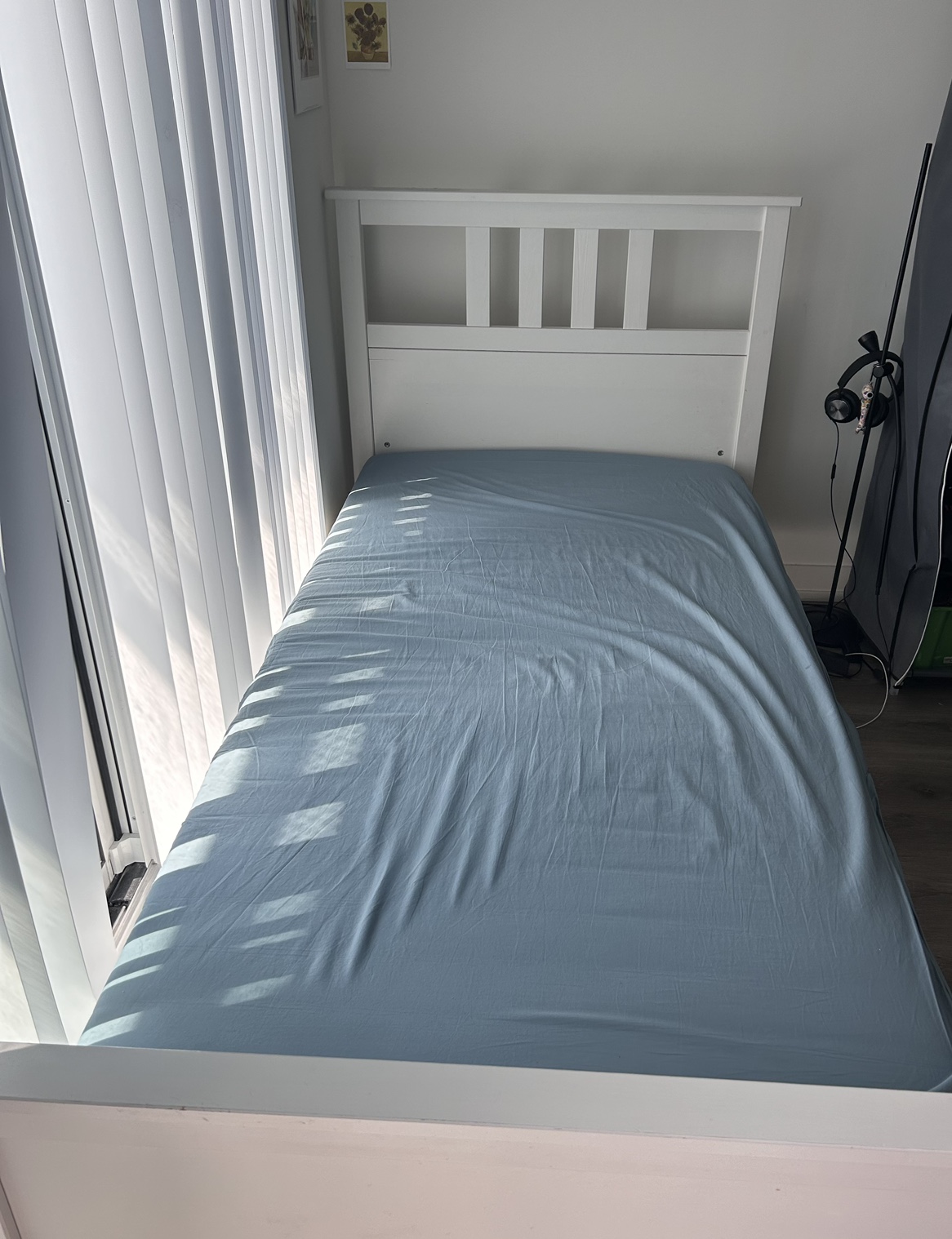 Moving sale: Single bed frame - photo 4