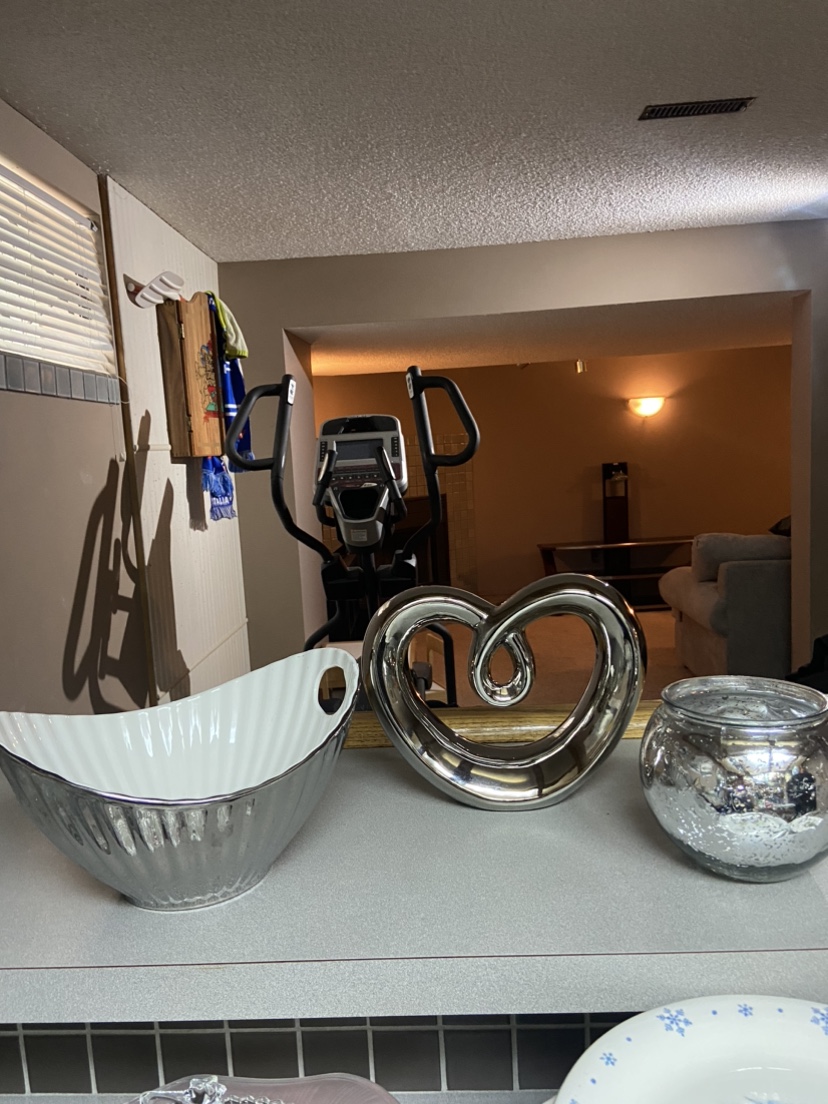 3 Decor pieces