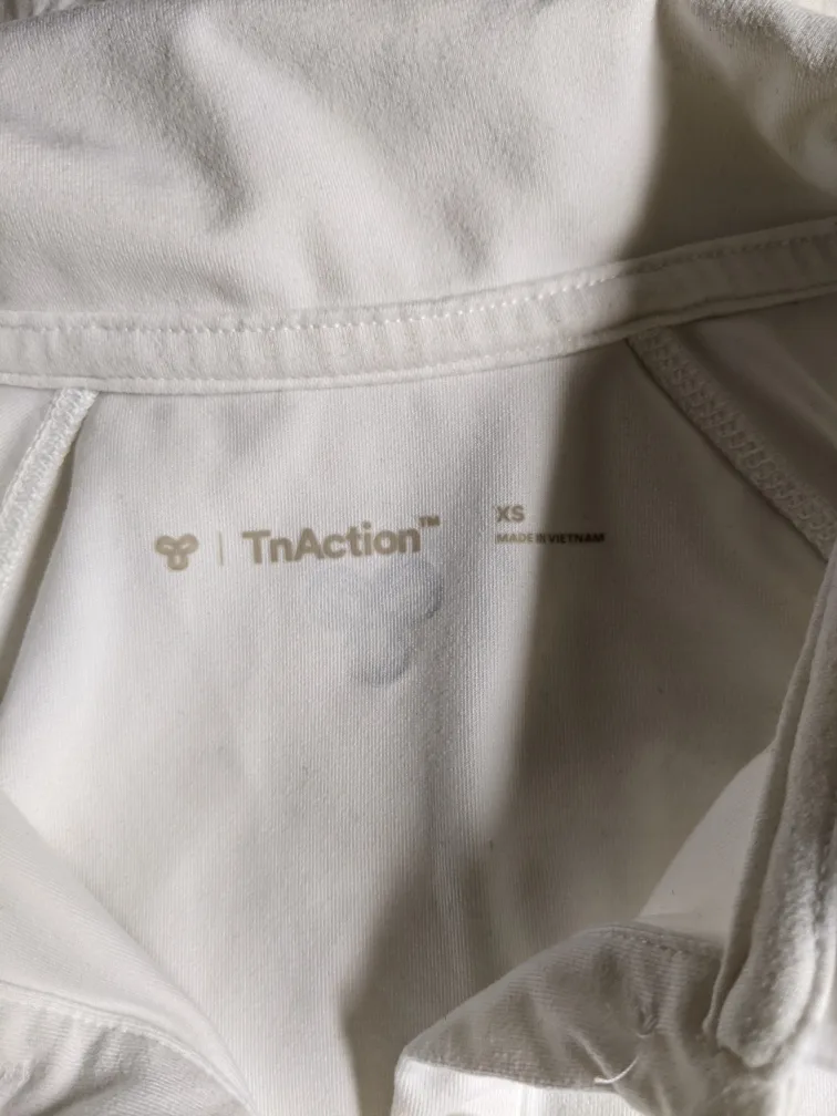 TnAction White Cropped Polo Shirt image indicator(2)